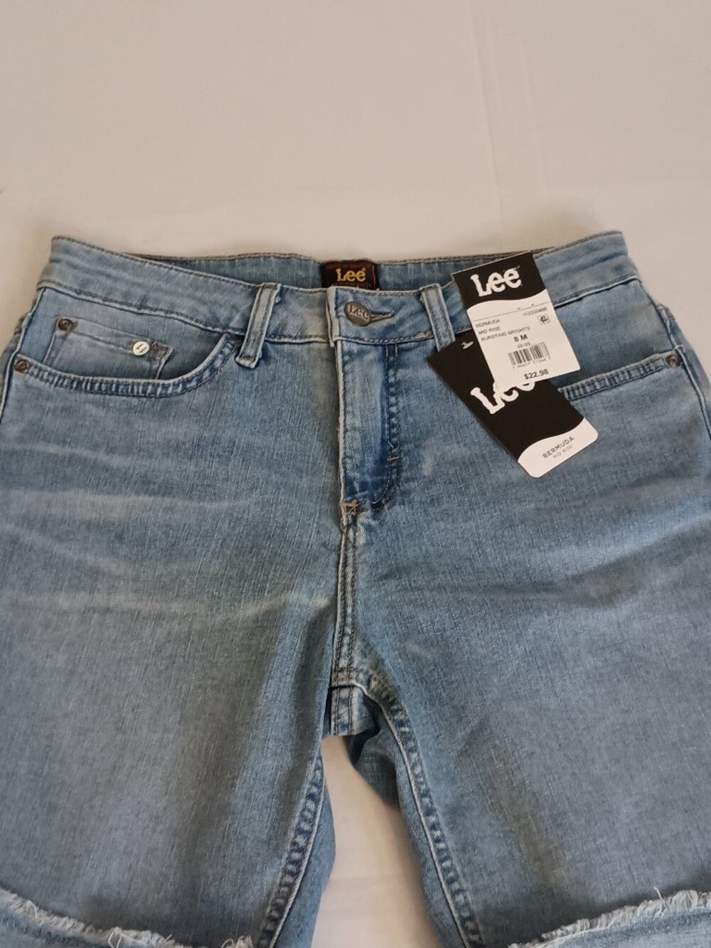 Lee Bermuda Mid-Rise Shorts Light Blue Frayed Hem NWT Women’s 8 - Picture 6 of 16